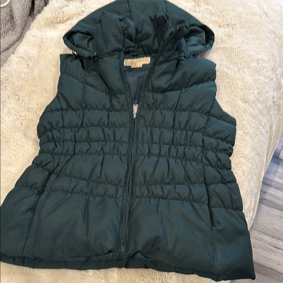 MICHAEL Michael Kors Jackets & Blazers - NWOT, michael kors Women's Green Puffer Vest